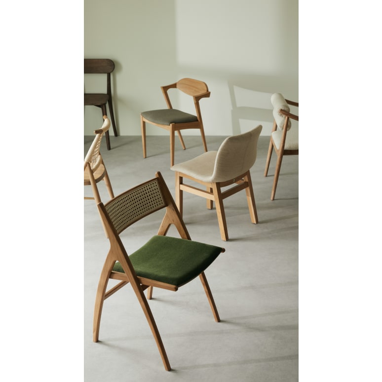 Clara - Sedia in rovere massello e velluto verde