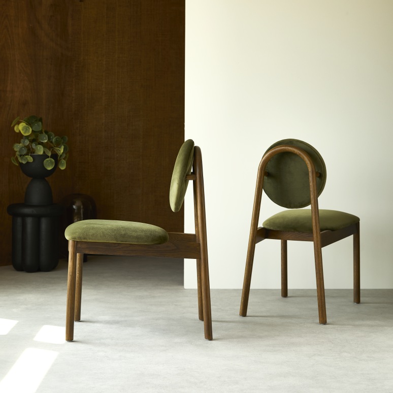 Olive - Silla de roble macizo y terciopelo verde