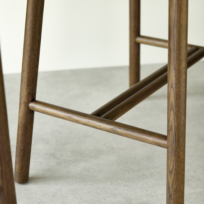 Olive - Silla alta de roble macizo y terciopelo verde 