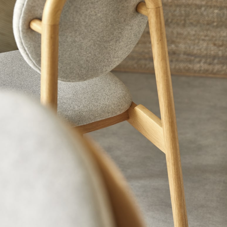 Olive - Sedia in rovere massello e lana grigia