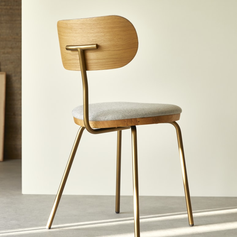 Soline - Sedia in rovere massello chiaro, tessuto grigio e metallo