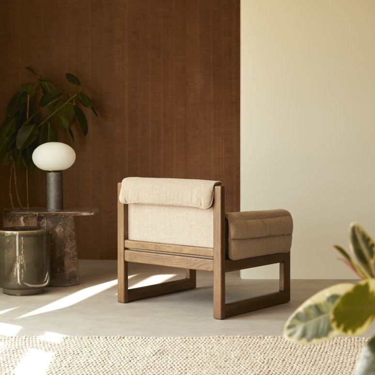 Orso - Poltrona in rovere massello e tessuto beige