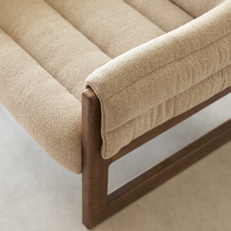 Orso - Poltrona in rovere massello e tessuto beige