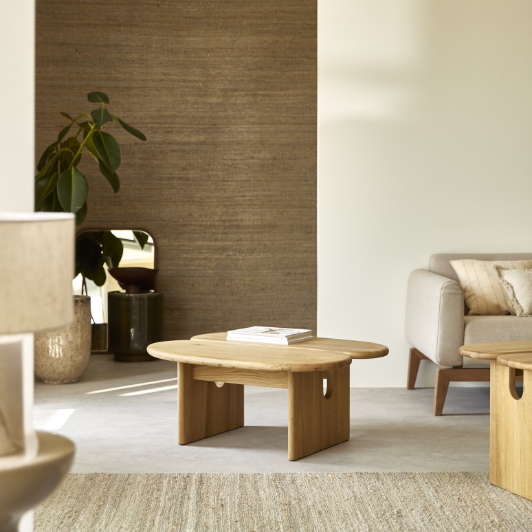 Sophia - Solid oak coffee table