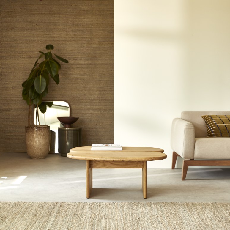 Sophia - Couchtisch aus massiver Eiche