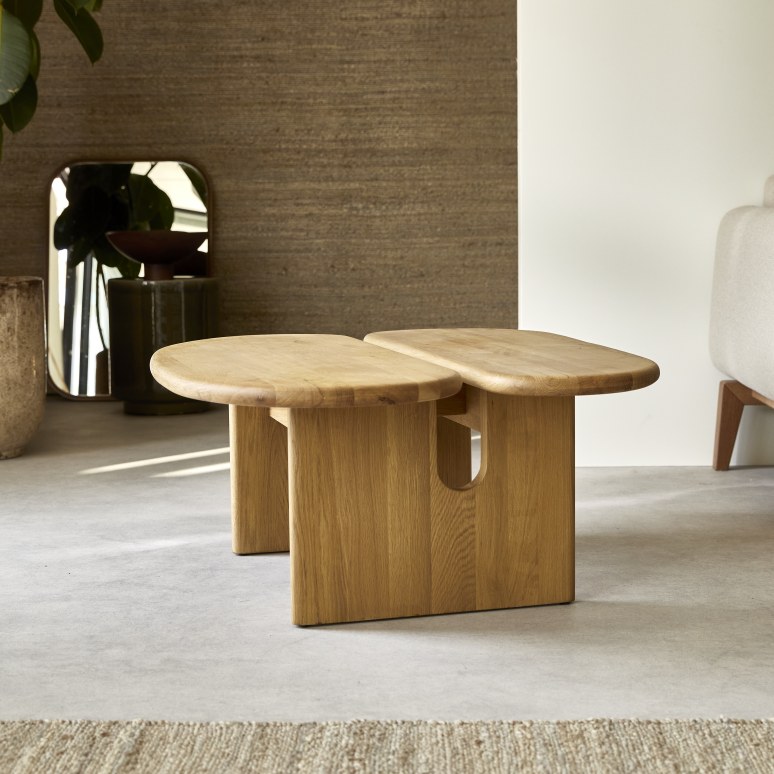 Sophia - Solid oak coffee table