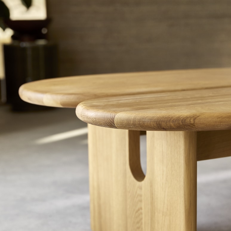 Sophia - Couchtisch aus massiver Eiche