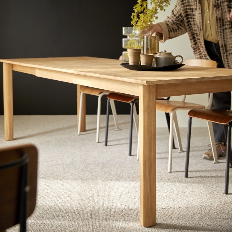 Noah - Table extensible en teck massif 8-10 pers.