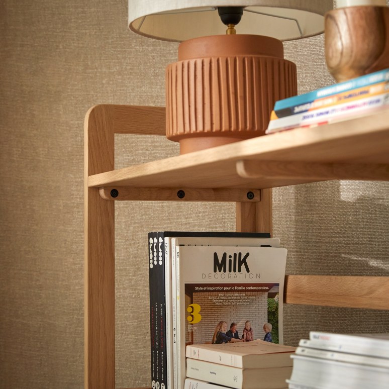 Esmée - Solid oak bookcase