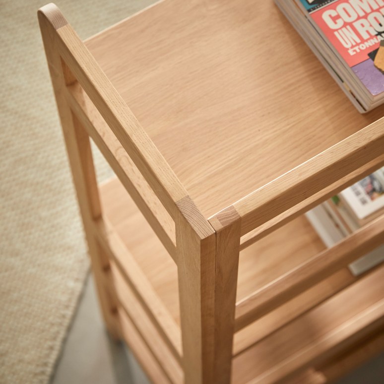 Esmée - Bücherregal aus massiver Eiche