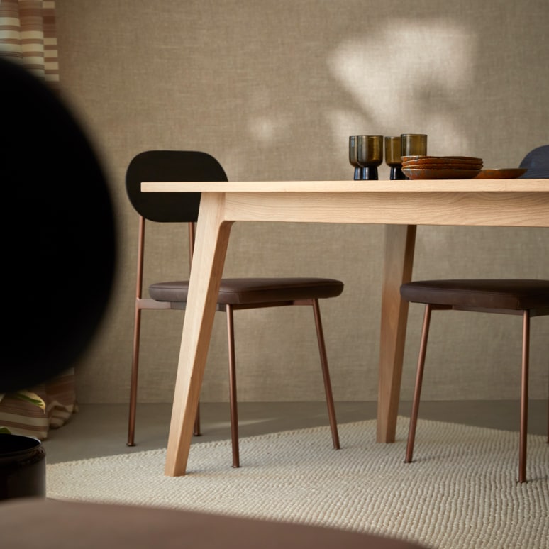 Esmée - 6–8-seater table in solid oak