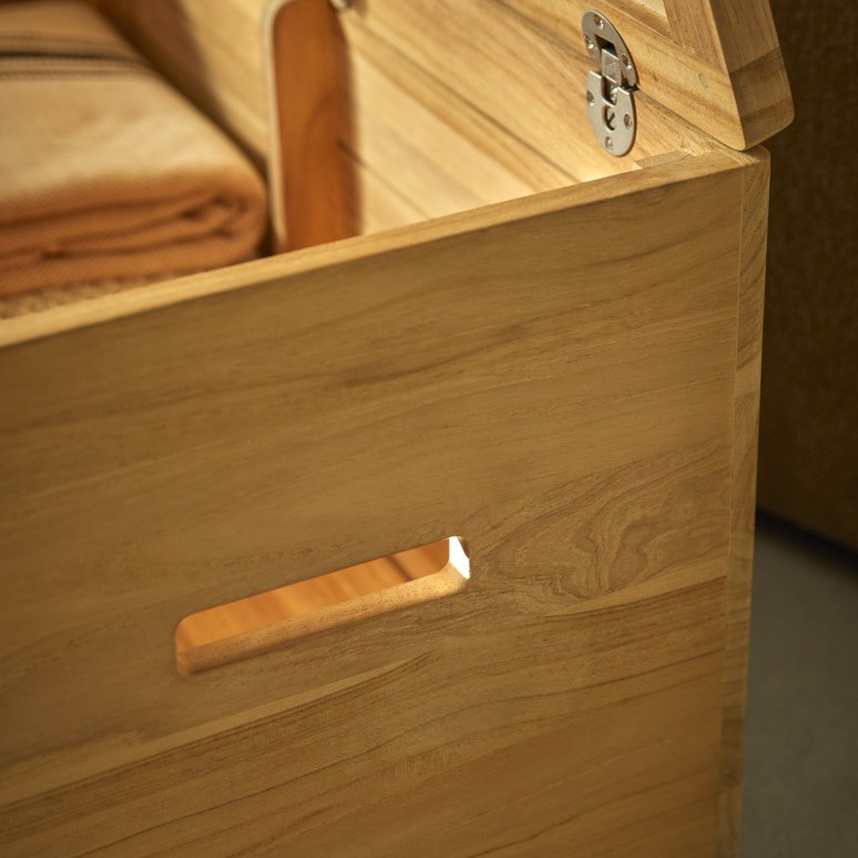 Nino - Solid teak storage trunk