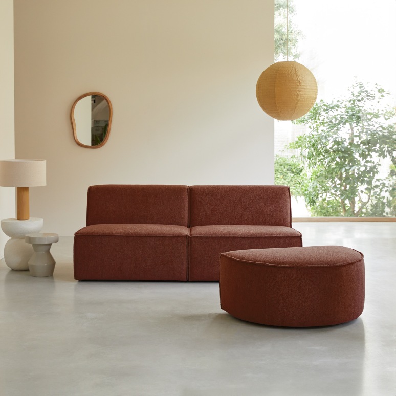 Dario - Modular 2-seater bench in mahogany-coloured fabric