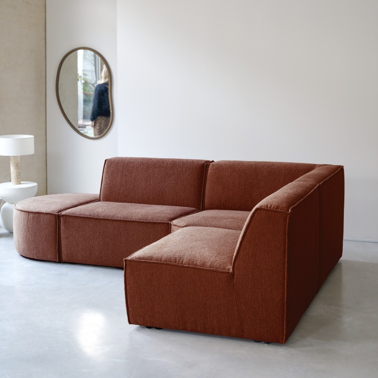 Dario - Modul-Ecksofa mit mahagonifarbenem Stoffbezug, 4–5 Sitzplätze