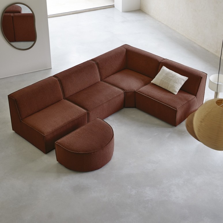 Dario - Modul-Ecksofa mit mahagonifarbenem Stoffbezug, 5–6 Sitzplätze