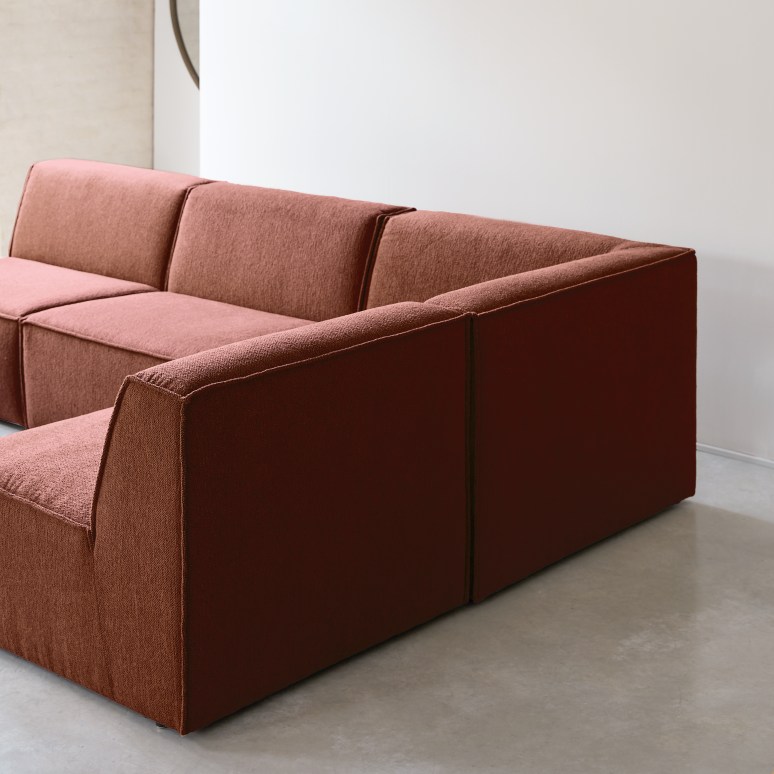 Dario - Modulaire hoekbank van mahoniebruine stof, 5-6 zitplaatsen