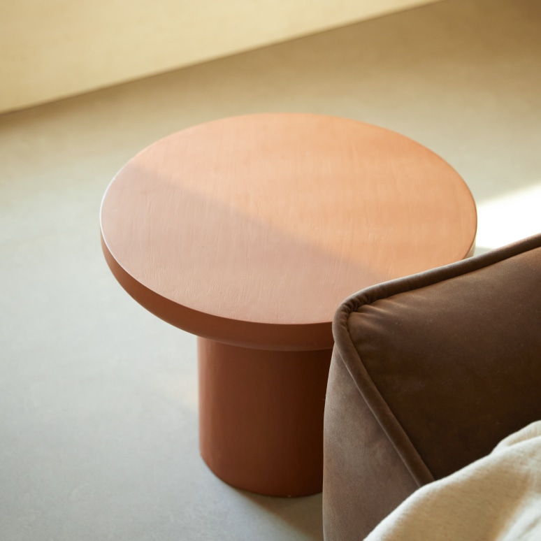 Piastro - Bout de canapé en pierre