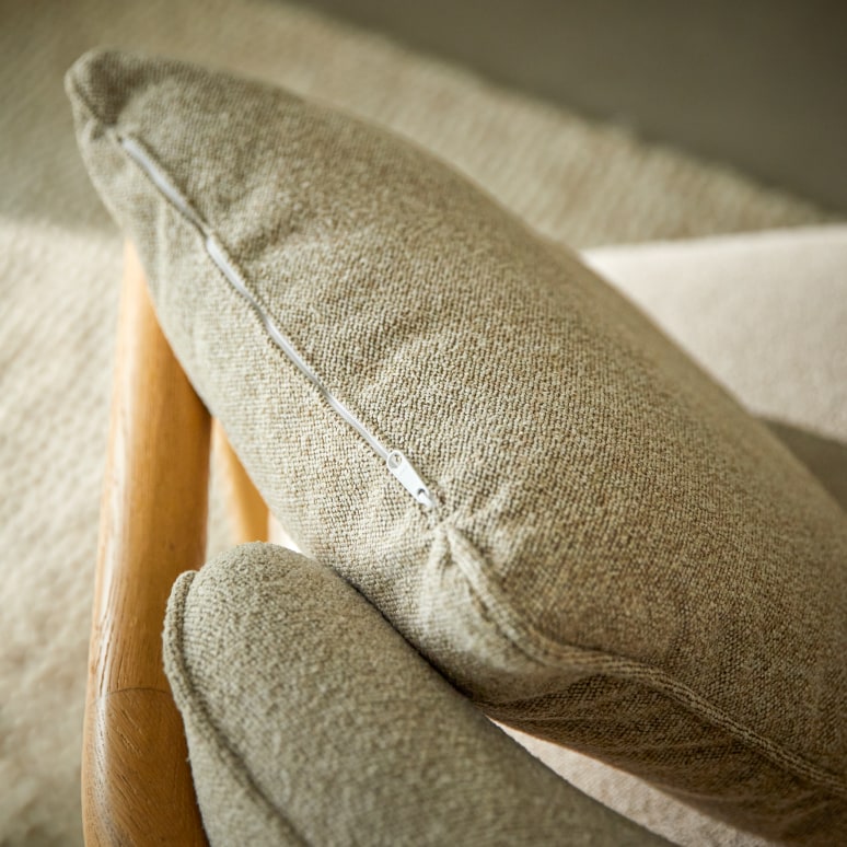 Lya - Sillón de roble macizo y tela gris