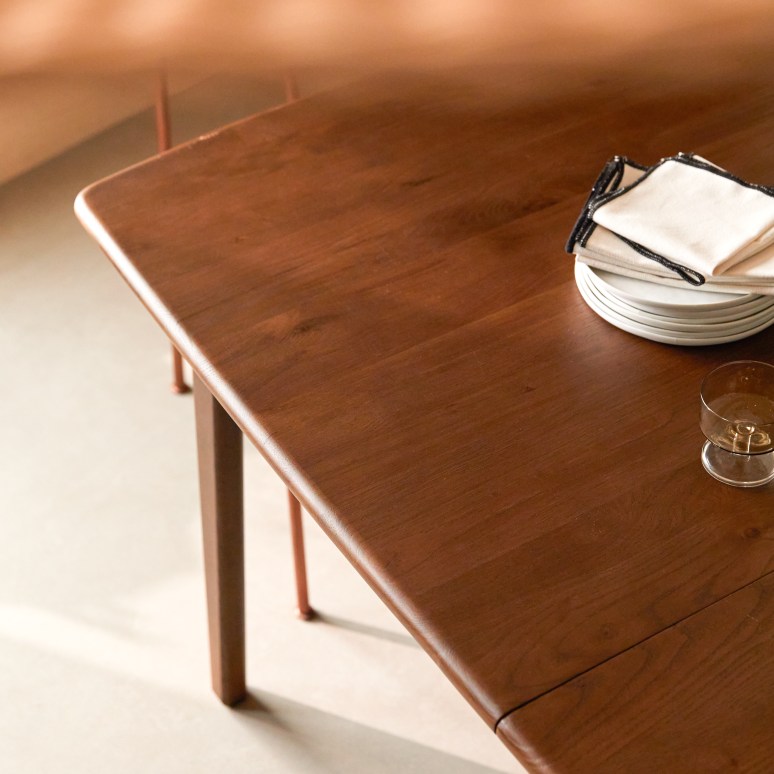 Clara - Table extensible en chêne massif brown 6-12 pers.