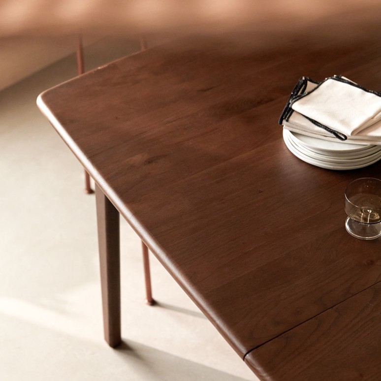 Clara - 6–12-seater extendable table in solid brown oak