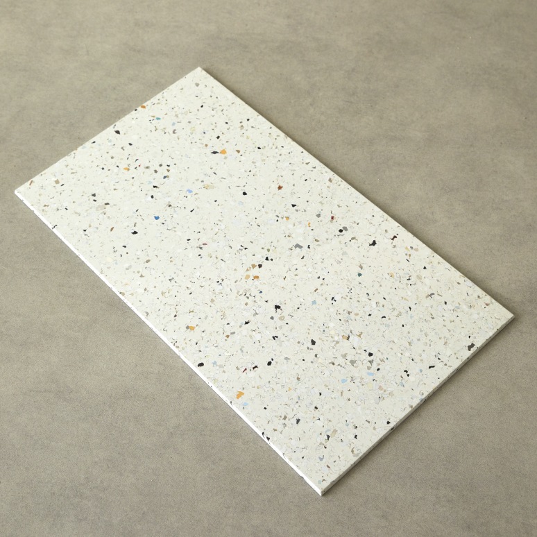 Jim - Tablero reciclado con efecto terrazo 80 cm - Le Pavé & Tikamoon