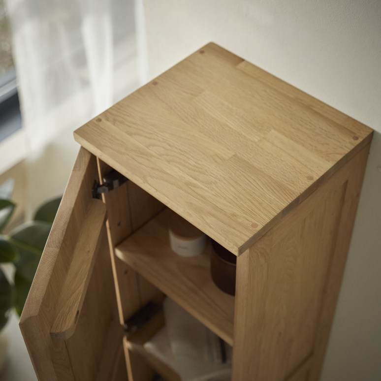 Jacob - Mueble alto de roble macizo
