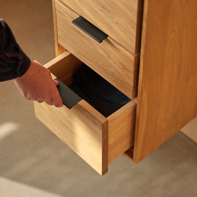 Senson - Solid oak tall cabinet