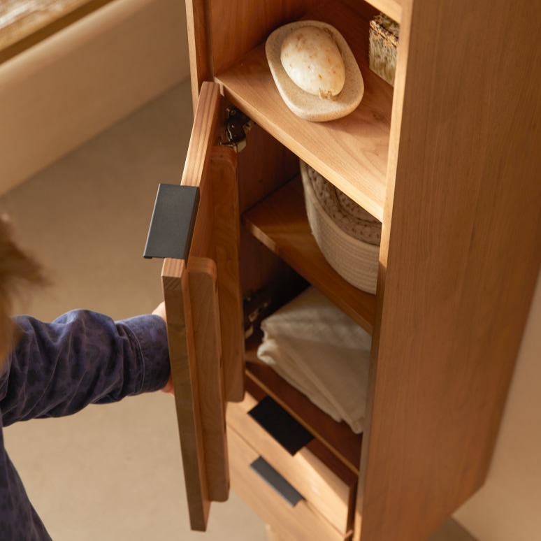 Senson - Solid walnut storage tower