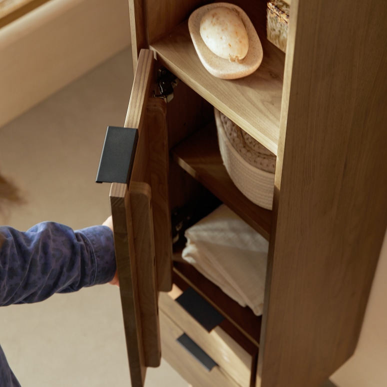 Senson - Solid walnut storage tower
