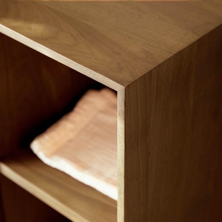 Senson - Solid walnut storage tower