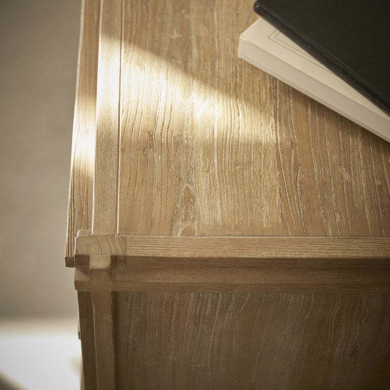 Madi - Commode en orme massif recyclé