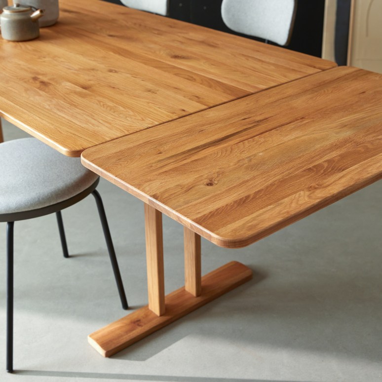 Jonas - Solid oak 6–12-seater extendable table