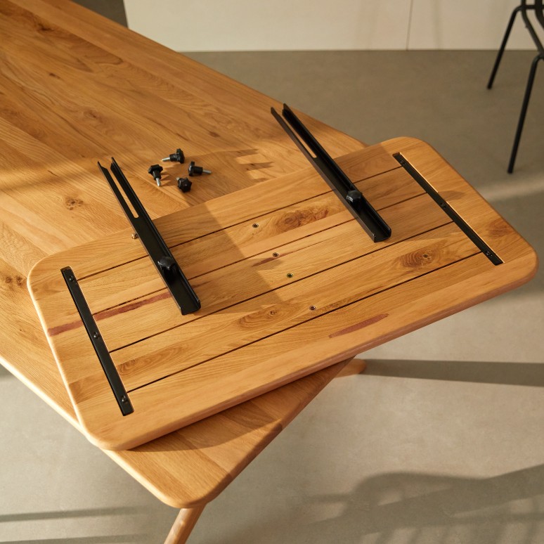 Martin - Uitschuifbare tafel in massief eikenhout 6-12 pers.