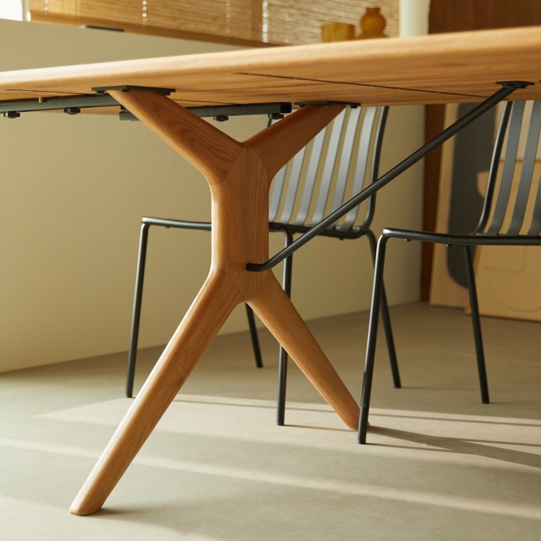 Martin - Solid Oak 6–12 Person Extendable Dining Table