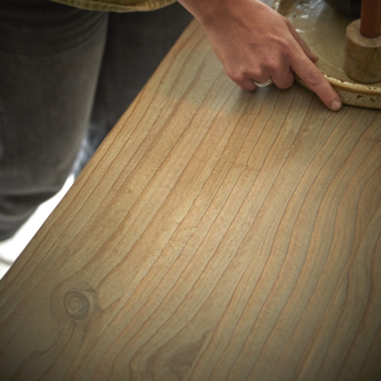 Hazel - Anrichte aus recycelter massiver Kiefer 150 cm