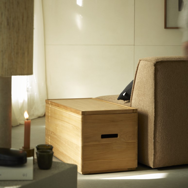 Nino - Solid teak storage trunk
