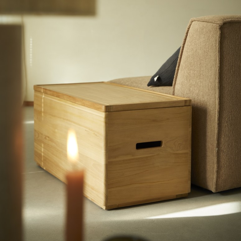 Nino - Solid teak storage trunk
