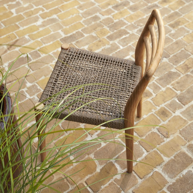 Lily - Solid teak and rope garden chair