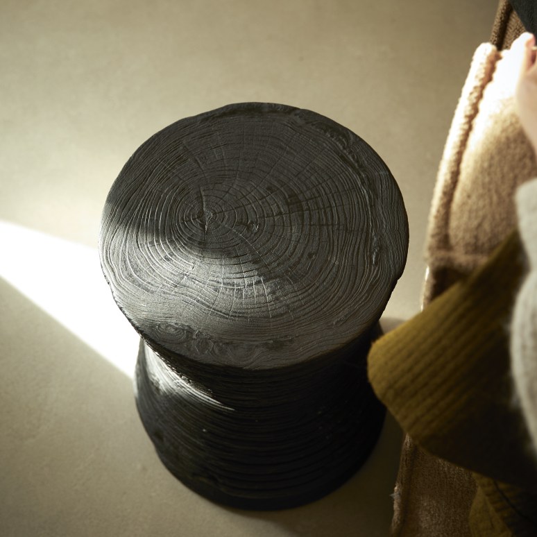 Diabolo - Tavolino in teak massiccio nero