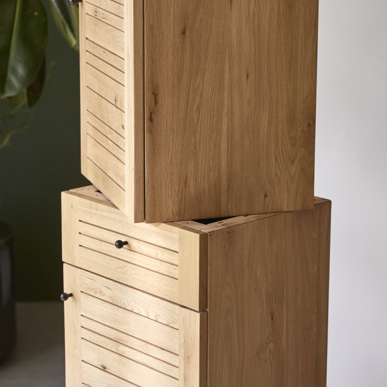 Soho - Solid oak storage tower