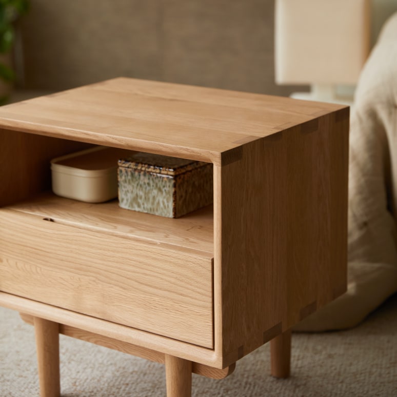 Ellie - Bedside table in solid oak