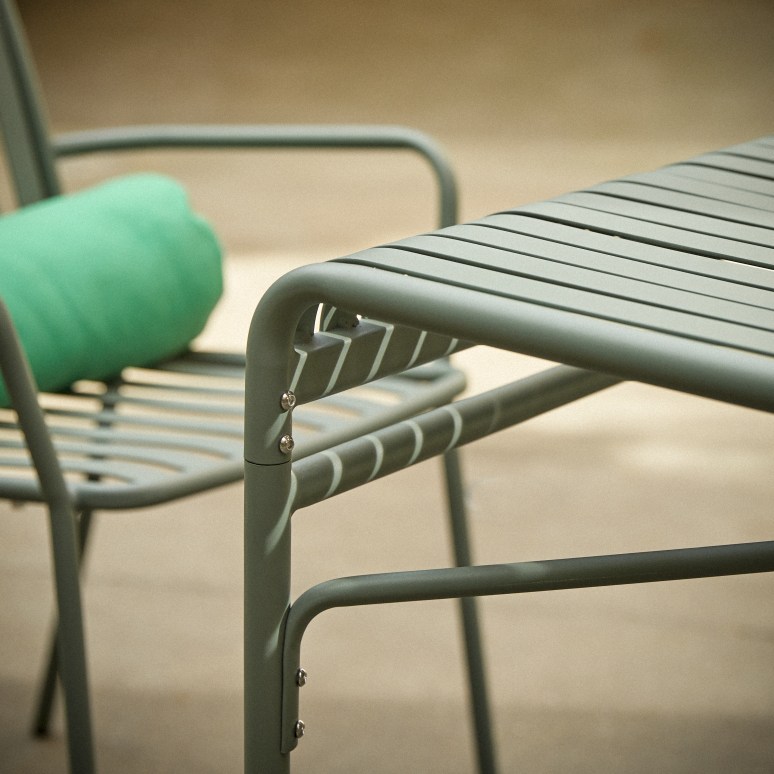 Gaby - Rechthoekige tuintafel in groen metaal voor 4/6 personen