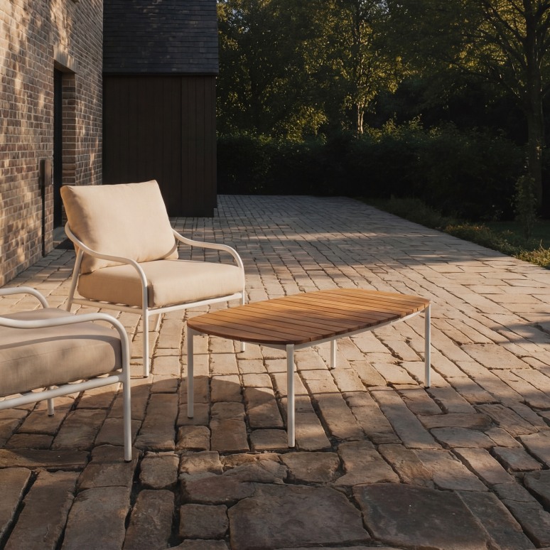 Luca -  2-zits loungeset in écrukleurige stof en wit metaal