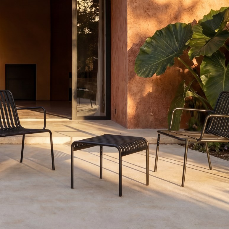 Gaby - Black metal garden side table