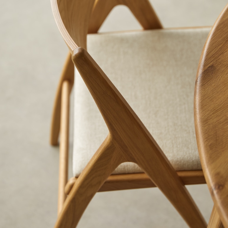 Clara - Chaise en chêne et tissu écru