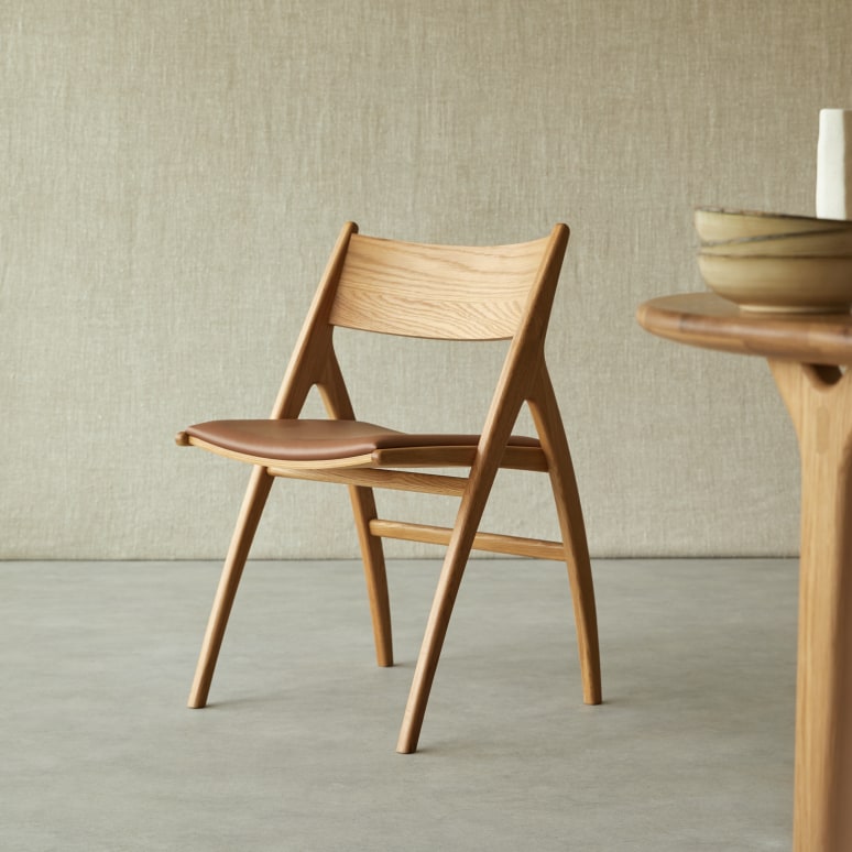 Clara - Silla de roble y cuero