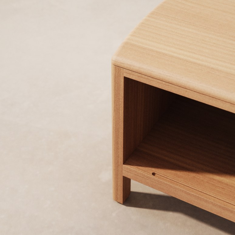 Celestine – TV-Schrank aus massivem Mahagoni 130 cm