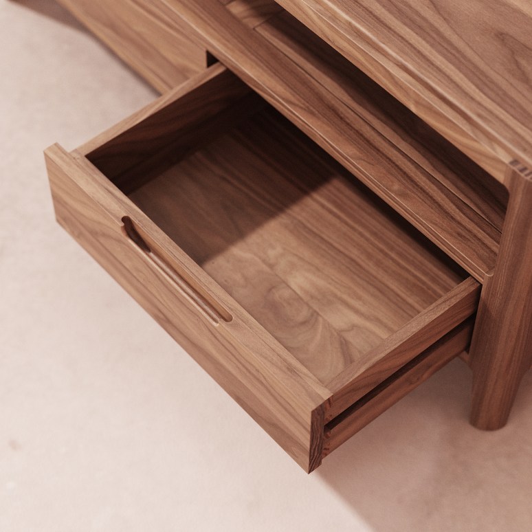 Arto - TV-Schrank aus massivem Nussbaum 100 cm