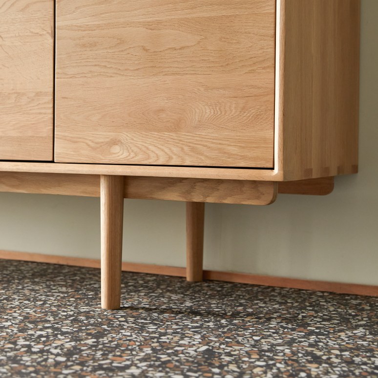 Ellie - Buffet en chêne massif 180 cm