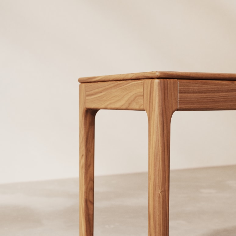 Arto - Bureau van massief notenhout